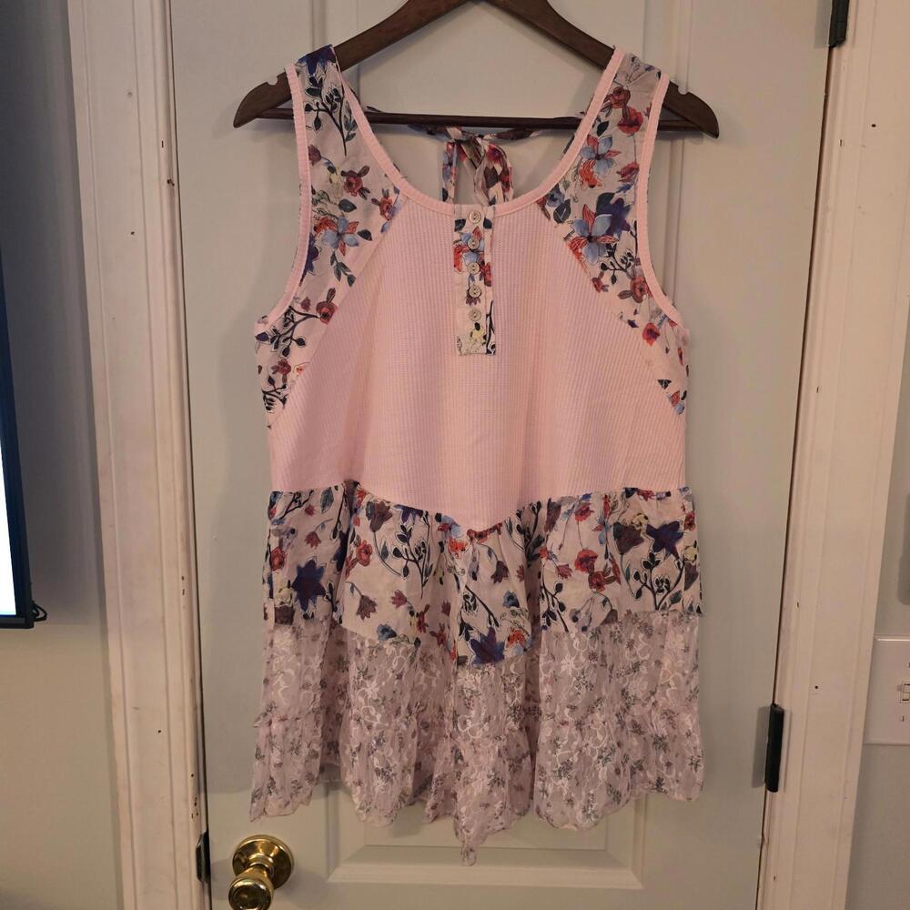 POL Floral Print Scoop Neck Tank with Lace Trim